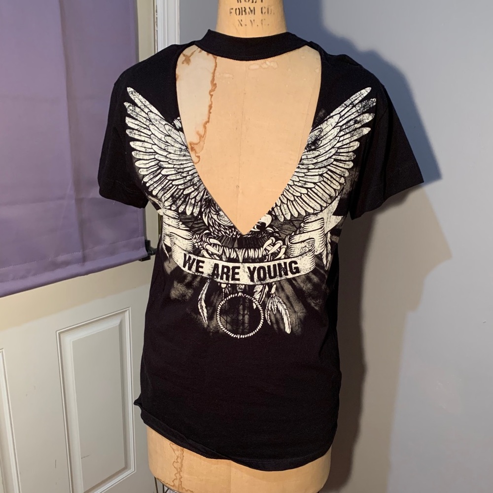 Low cut t shirt